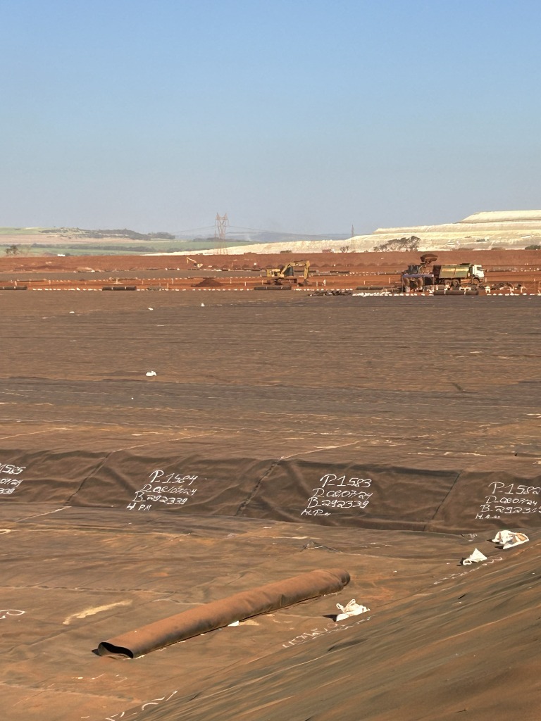 Mineração e contenção